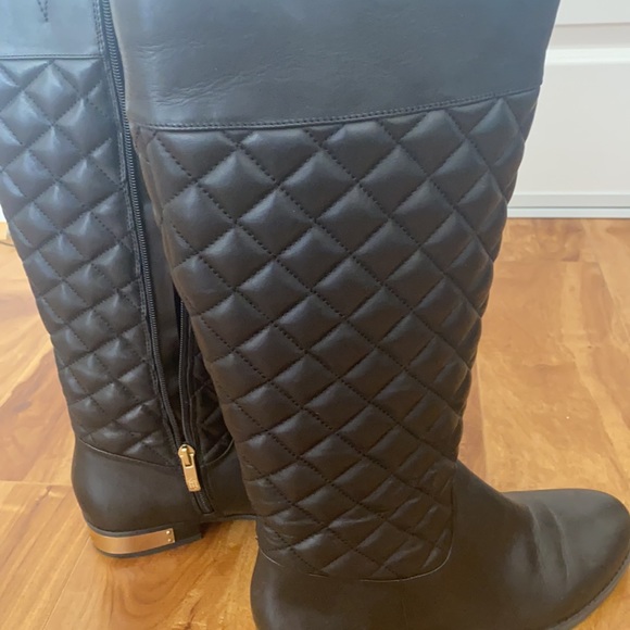 VINCE CAMUTO Foxey 2 Leather Black Knee High Boot Size 8 - Picture 3 of 7